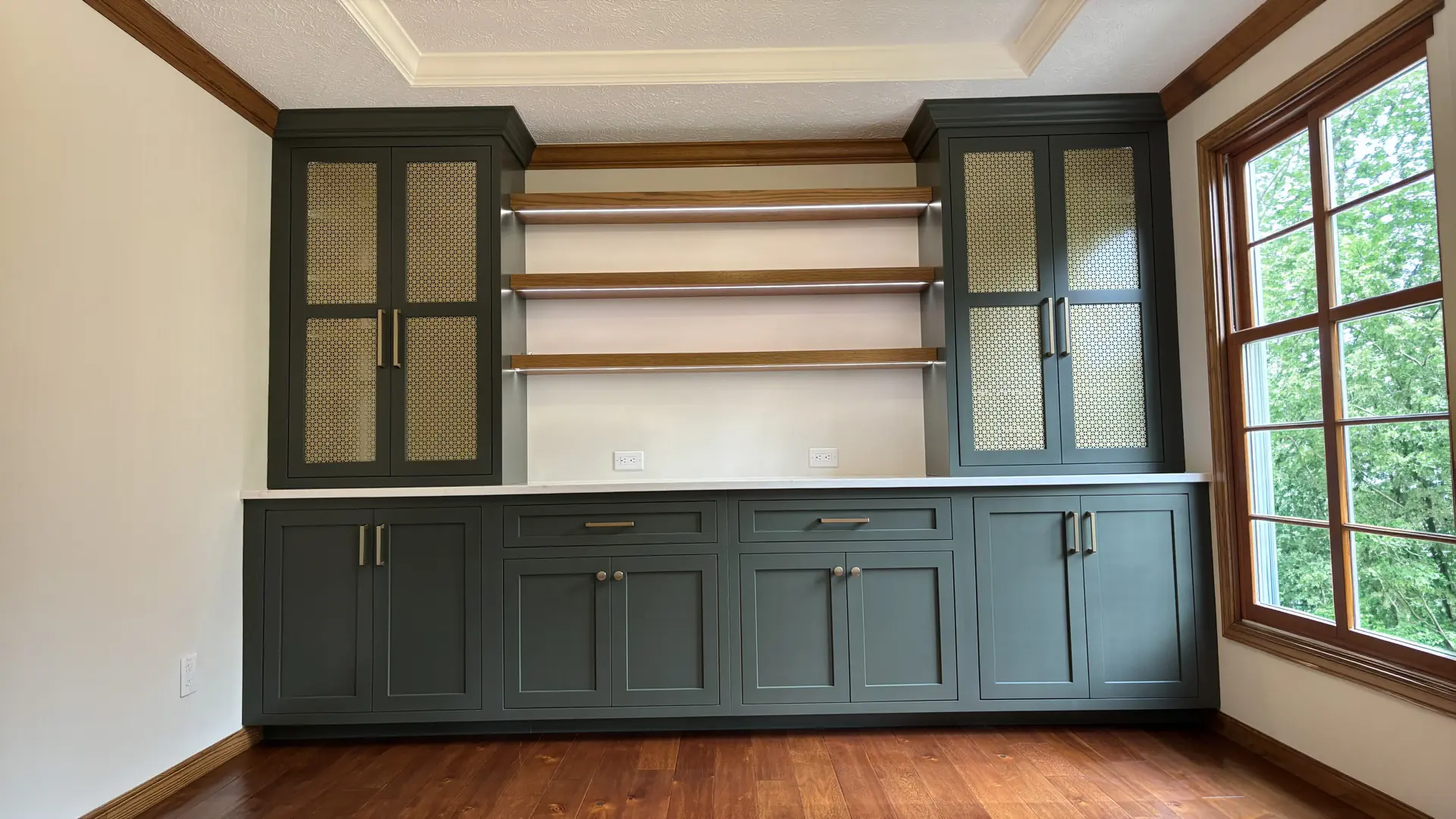 Built-in wall front view